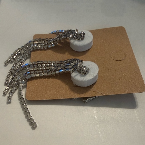 MIA Silver Rhinestone Bow and Tassel Earrings New With Tags - Picture 4 of 6